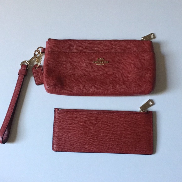 ♥️Gorgeous new Coach saffiano leather zip wallet♥️ - Picture 10 of 12